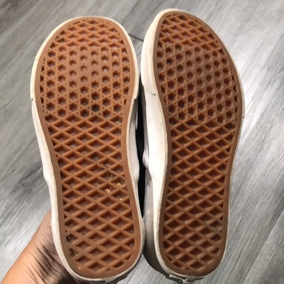 VANS PERFECT BLACK LEATHER SLIP-ON SNEAKERS size 6 women’s size 4.5 men’s - Picture 8 of 9